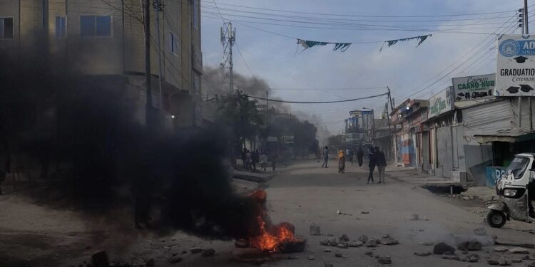 Rising Tensions in Borama: Somaliland Police Fire on Demonstrators, Injuring Four