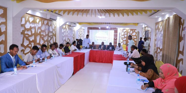 Information Minister Inaugurates Child Rights Reporting Training for Local Journalists in Mogadishu