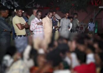 Mogadishu Security Forces Seize Weapons and Uniforms in Nighttime Operation