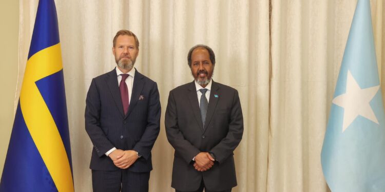 Swedish Ambassador Presents Credentials to Somali President – Halqabsi News