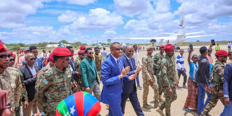 Prime Minister Barre Arrives in Baidoa